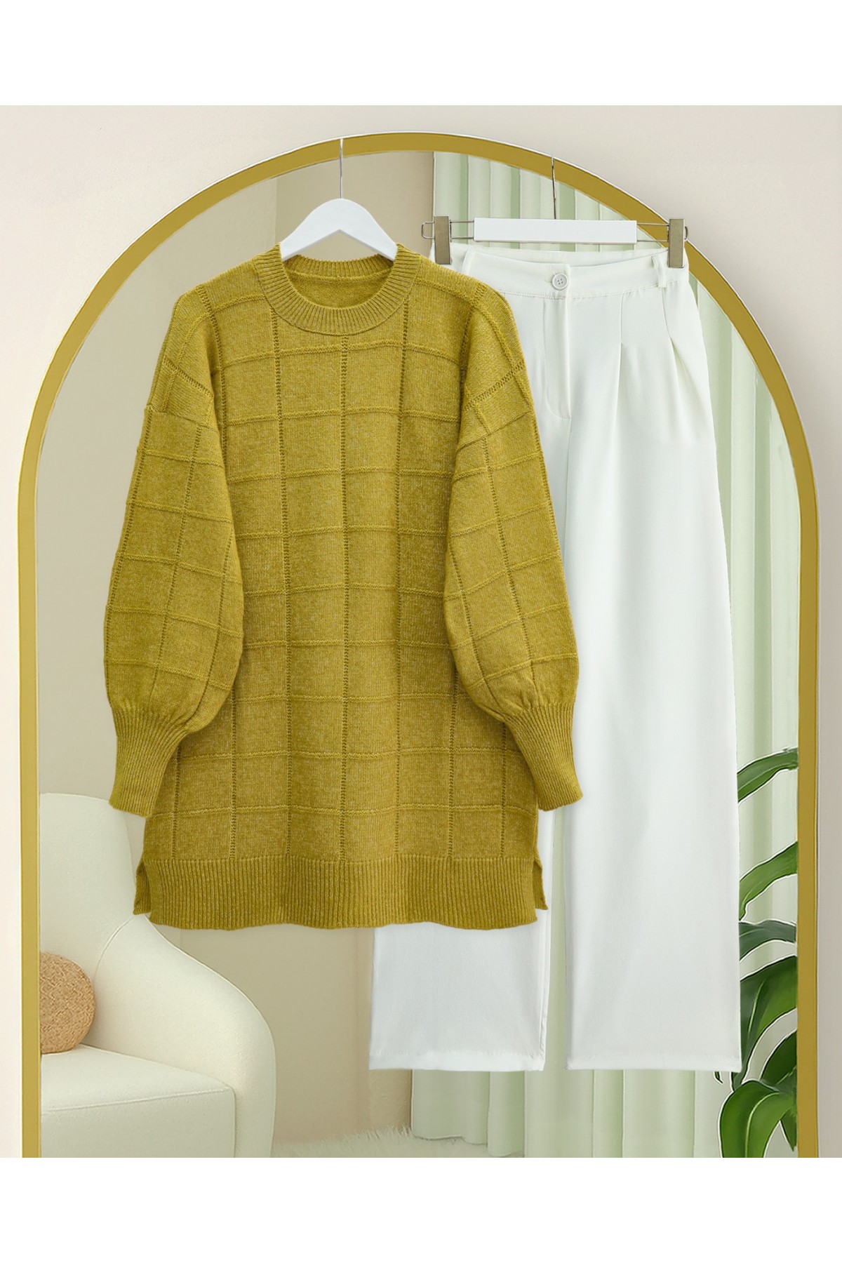 Kare Desenli Yırtmaçlı Yumoş Triko Tunik -Yağ Yeşili