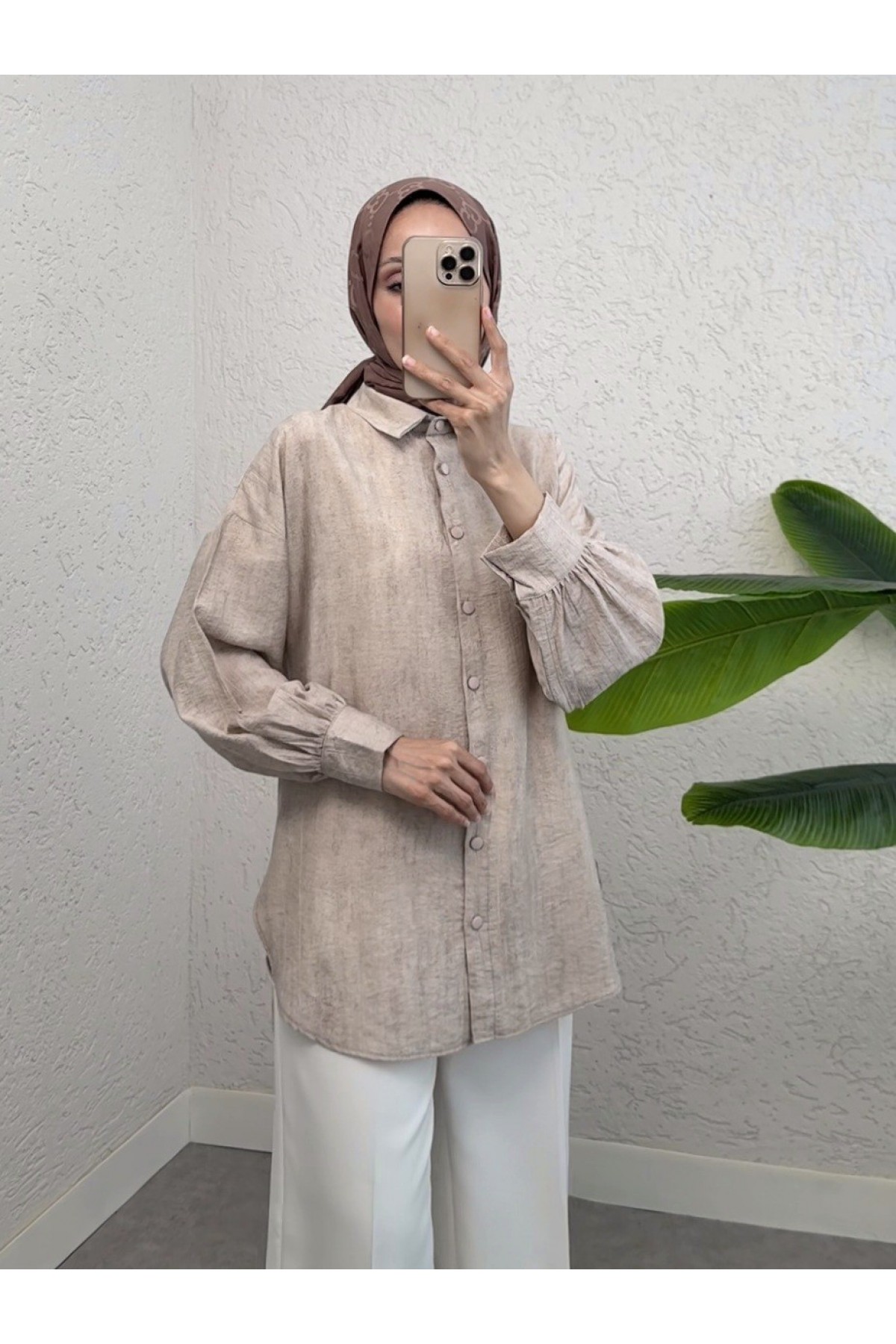Yırtmaçlı Eteği Oval Kesim Gömlek -Açık Vizon