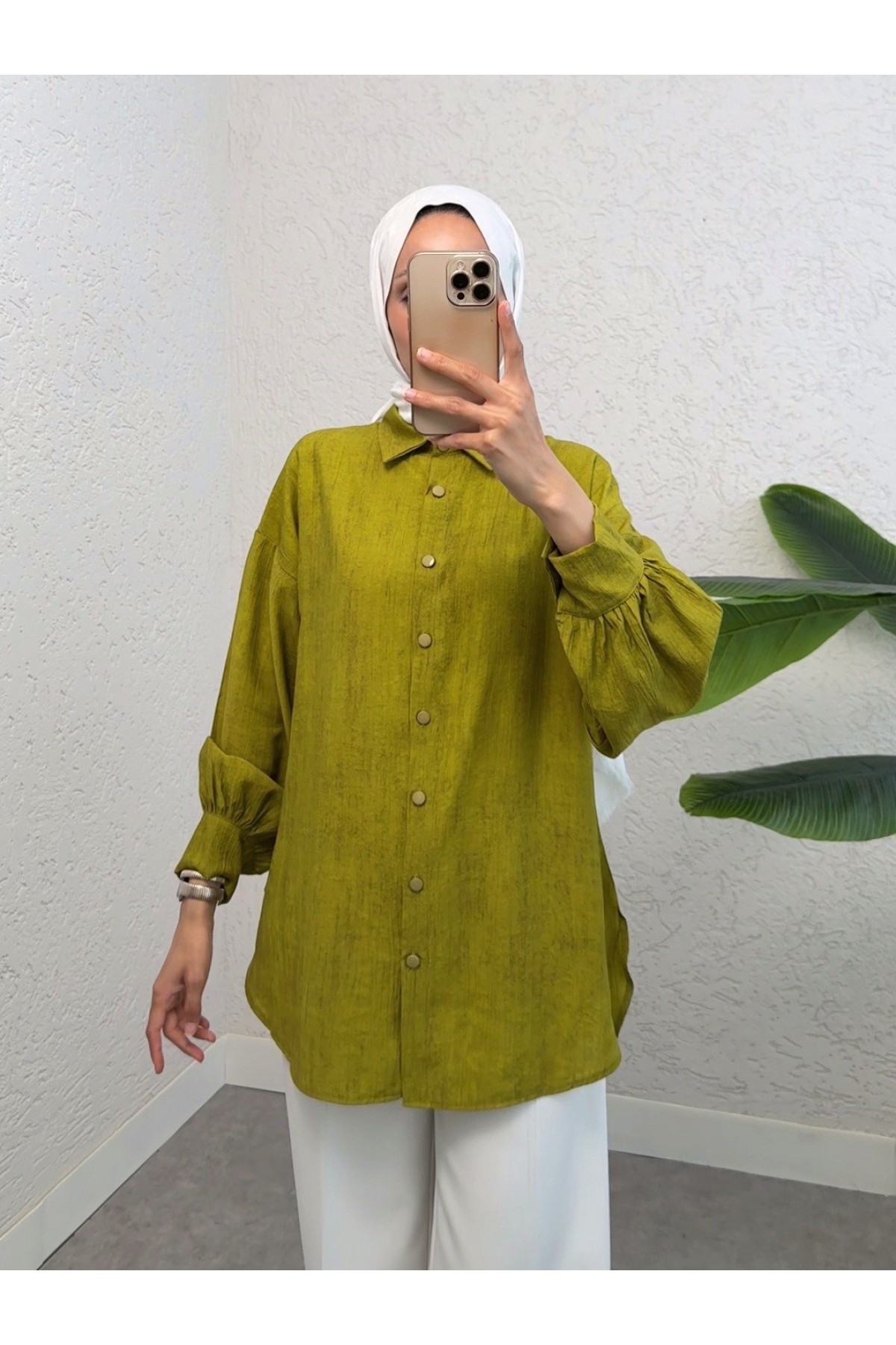 Yırtmaçlı Eteği Oval Kesim Gömlek -Yağ Yeşili